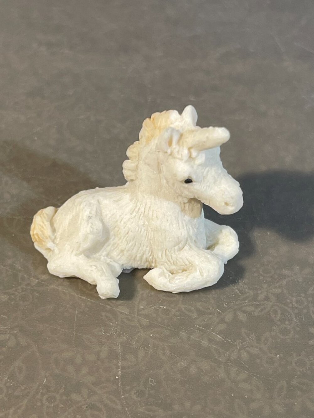 Vintage Miniature White Unicorn Figurine (823)